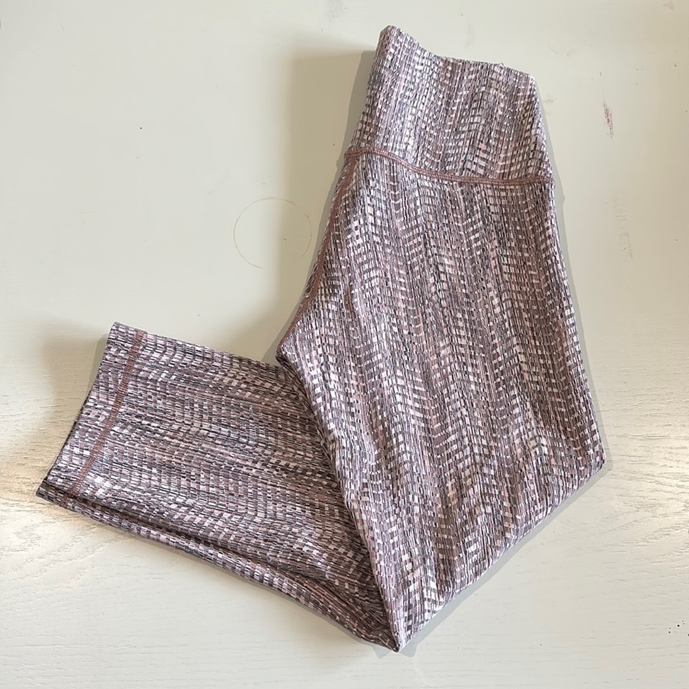 Lululemon Wunder Under Crop - Size 8